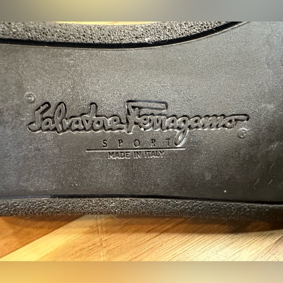 Salvatore Ferragamo Sport Italy Women’s Sneaker Size 7 1/2 - Picture 6 of 16